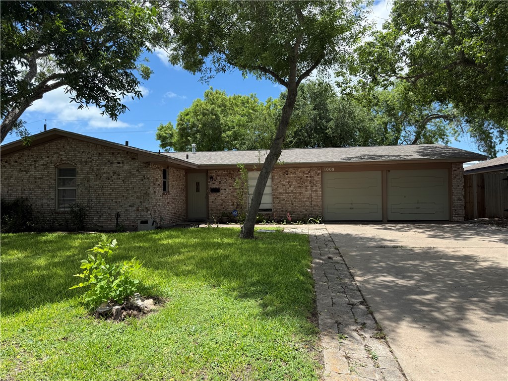 1008 Diomede Dr Property Photo 1