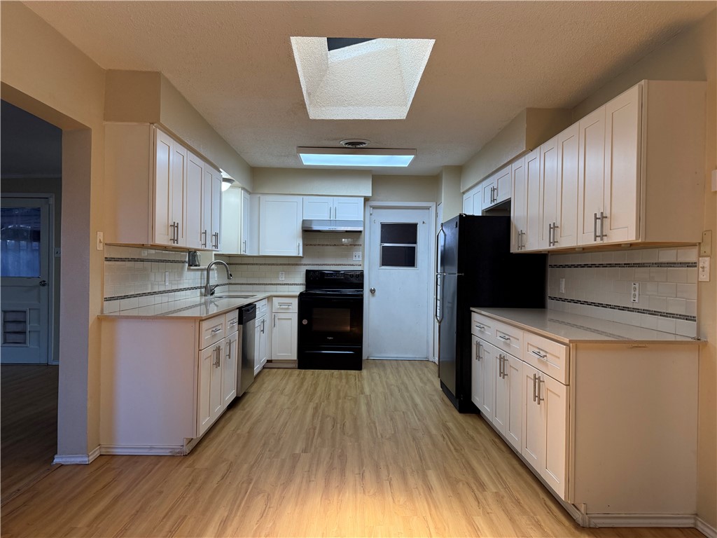 1008 Diomede Dr Property Photo 3