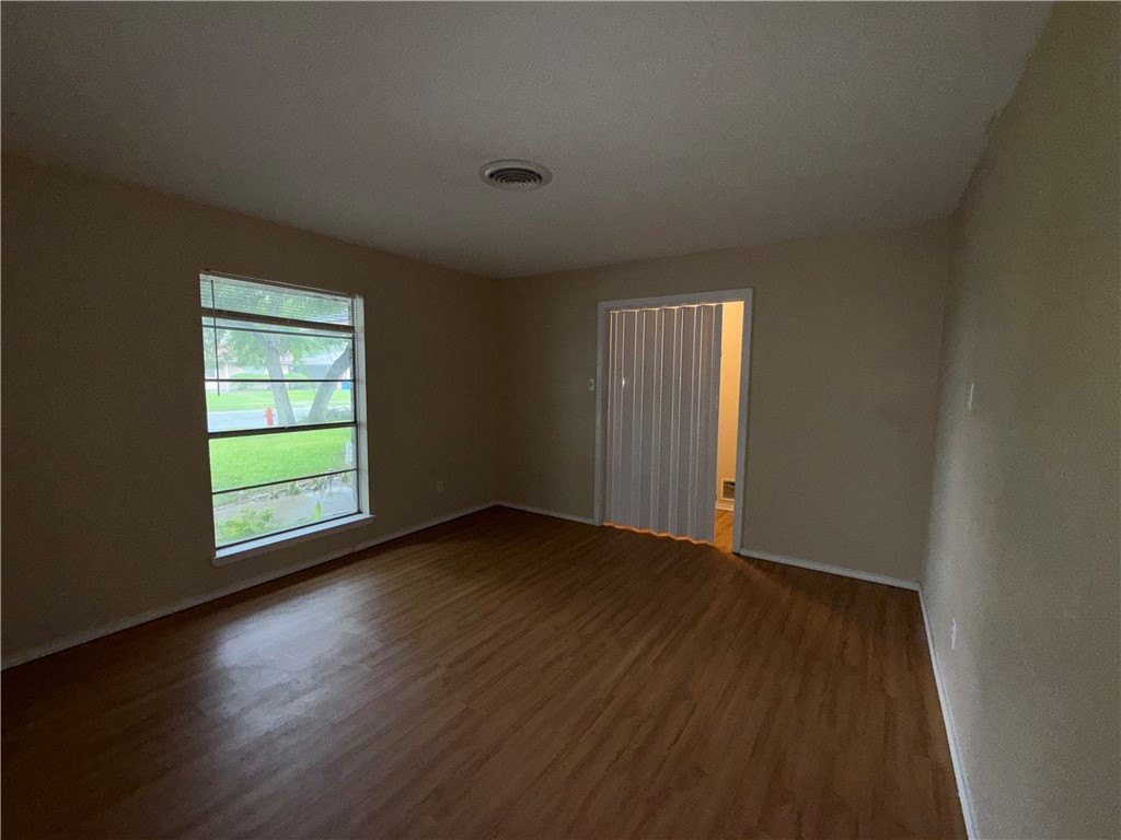 1008 Diomede Dr Property Photo 12