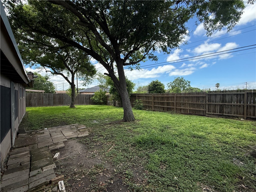 1008 Diomede Dr Property Photo 16
