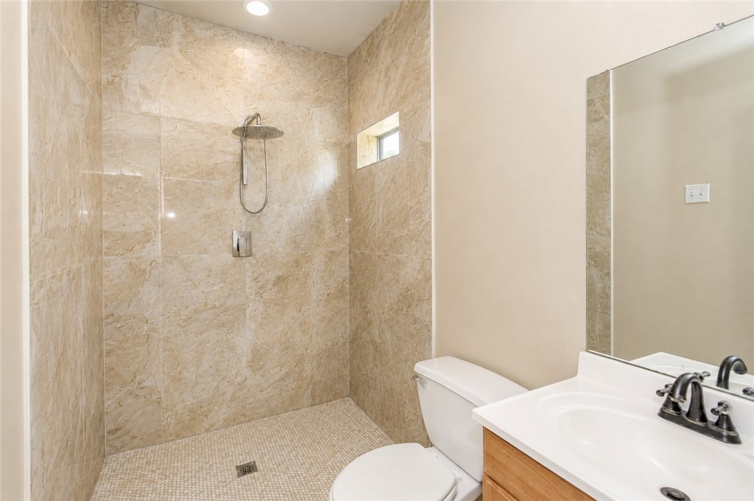 1045 S 13th St Property Photo 11