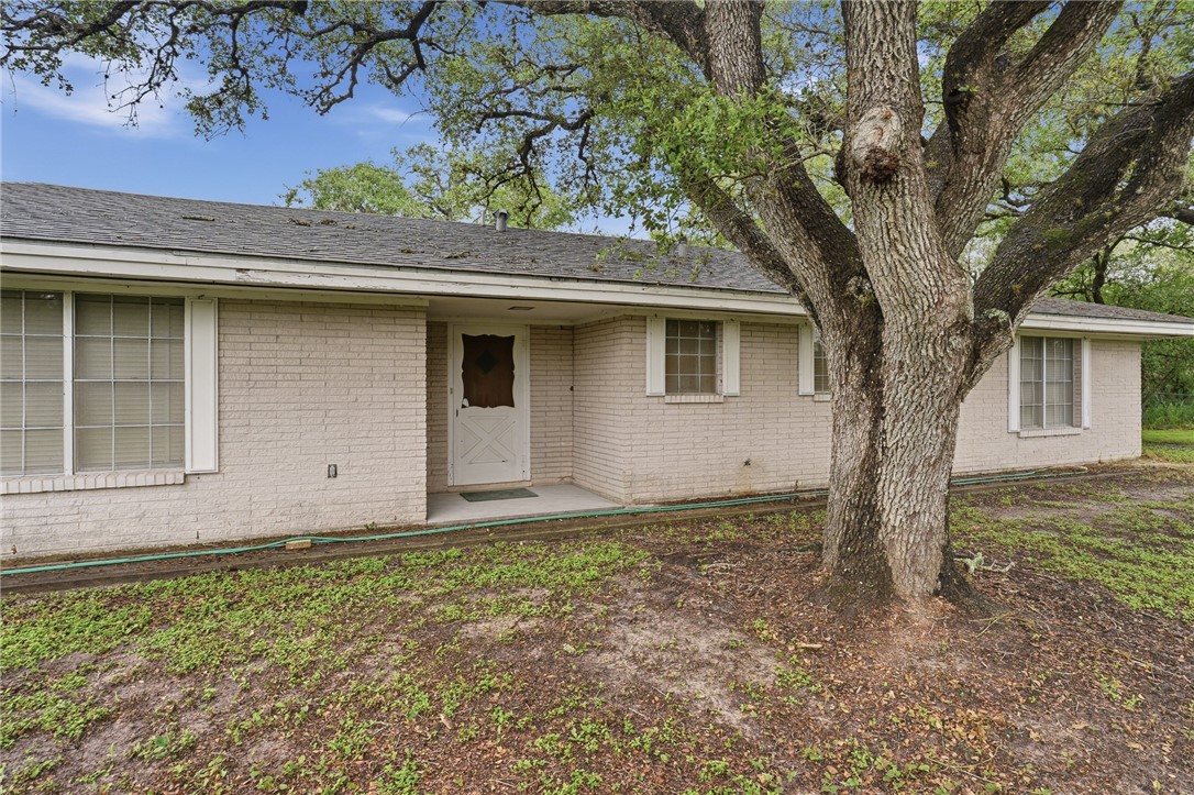 109 Fm 1360 Property Photo 4