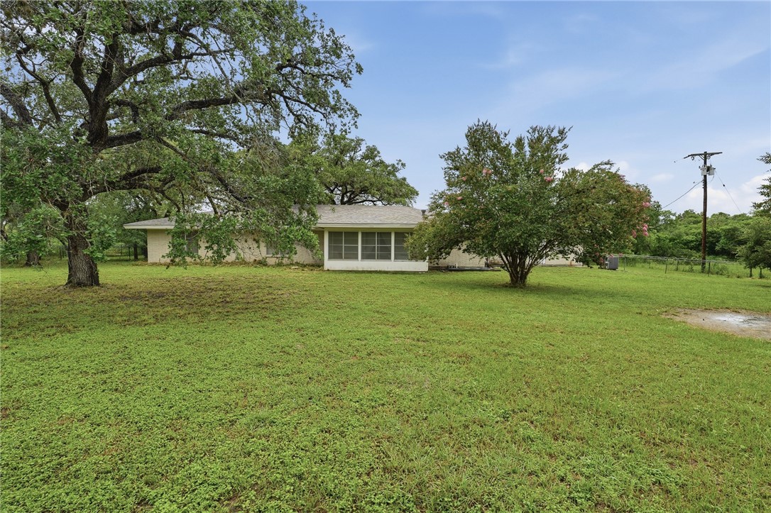 109 Fm 1360 Property Photo 33