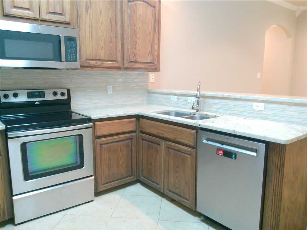 4750 Grand Junction Dr 24 Property Photo 7
