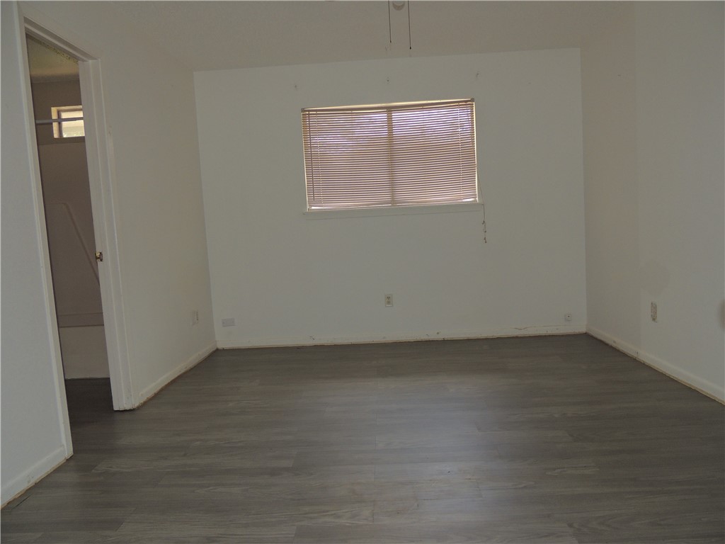 2187 Glenwood Dr Property Photo 7