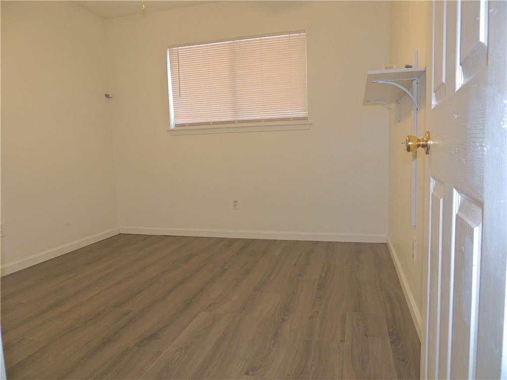 2187 Glenwood Dr Property Photo 8