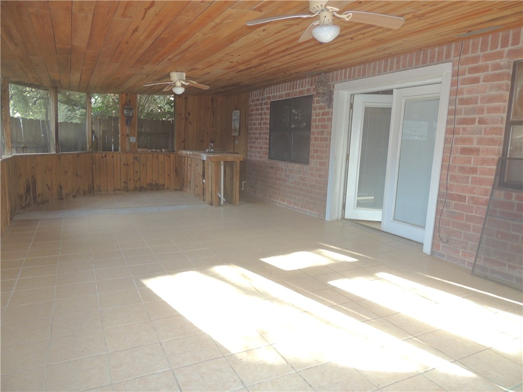 2187 Glenwood Dr Property Photo 10
