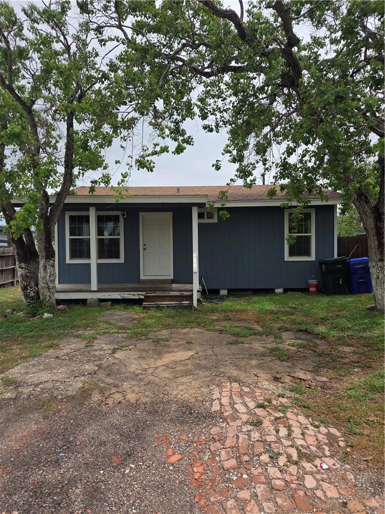 2532 Milo St Property Photo 1
