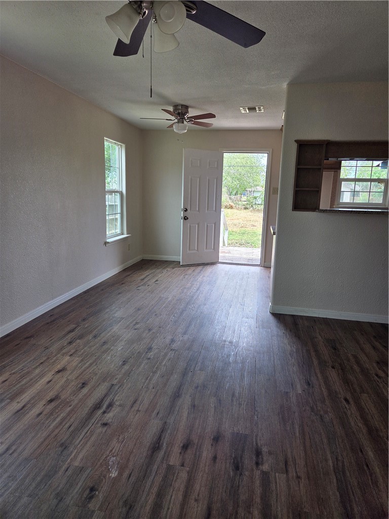2532 Milo St Property Photo 3