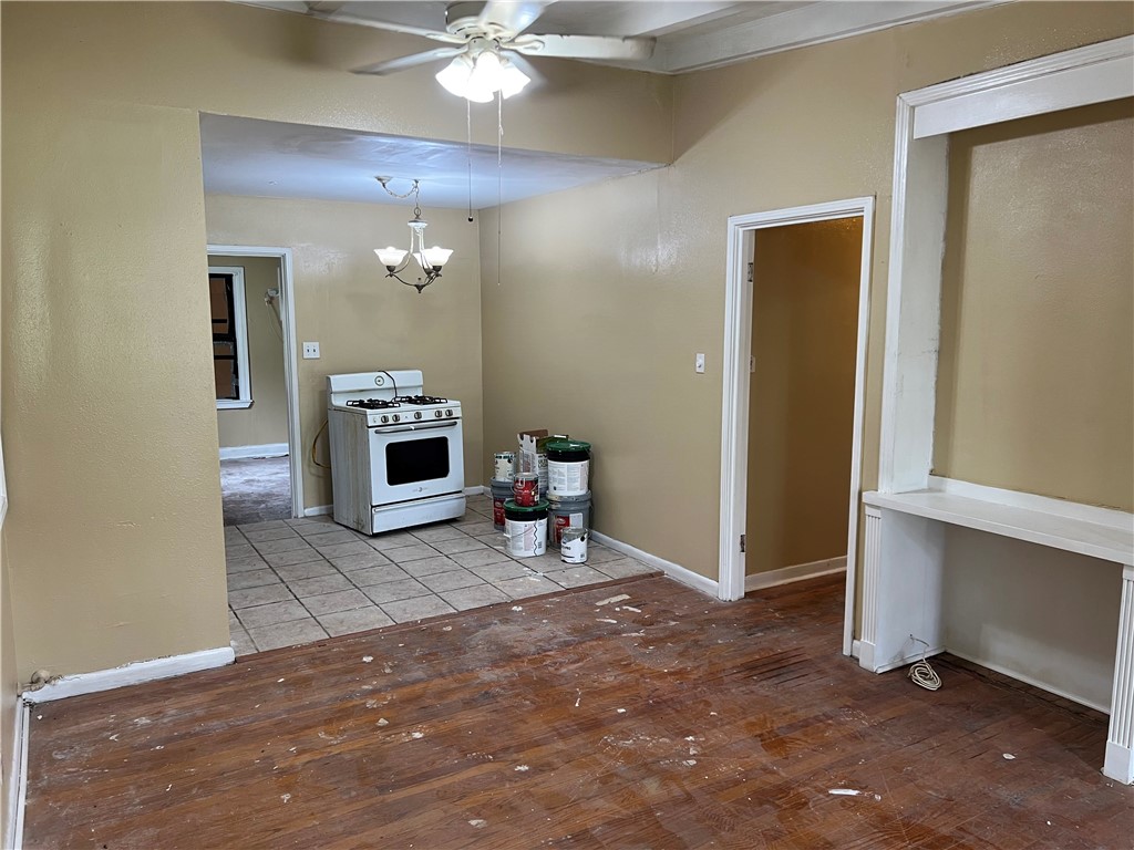 4402 Sequoia St Property Photo 2