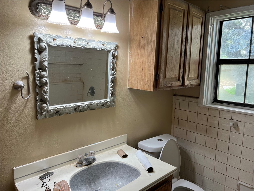 4402 Sequoia St Property Photo 6