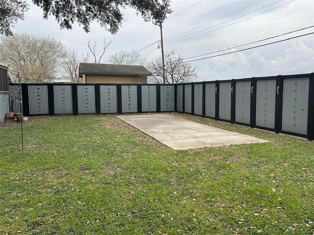 316 E Corral Ave Property Photo 6