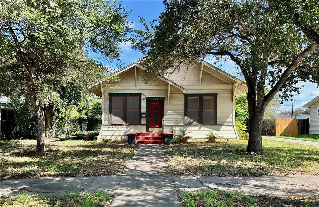 518 E Kenedy Ave Property Photo 1
