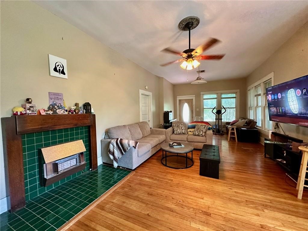 518 E Kenedy Ave Property Photo 2