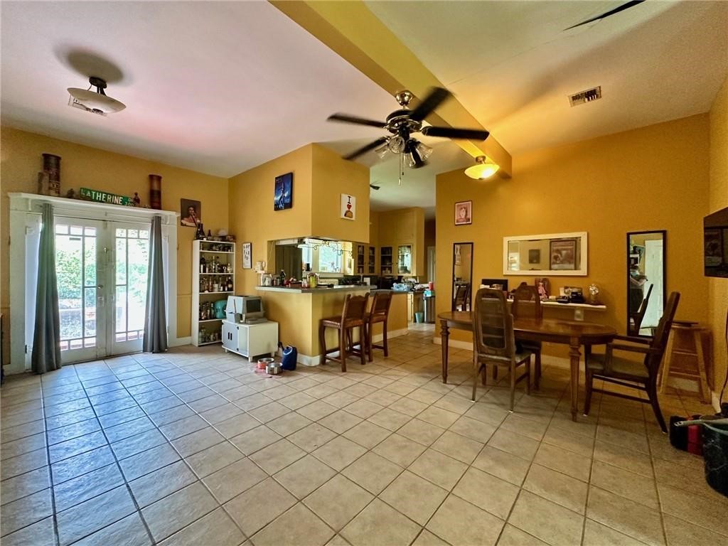 518 E Kenedy Ave Property Photo 5