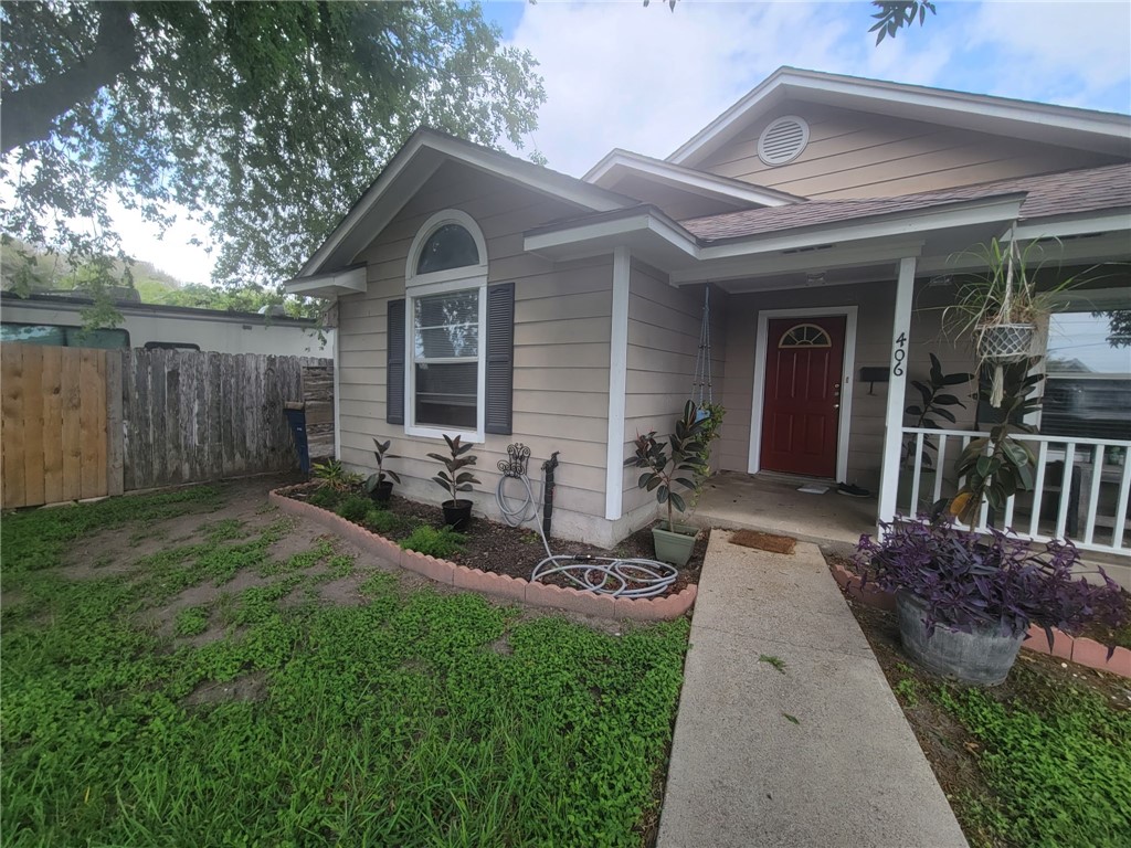 406 Bayview Blvd Property Photo 1