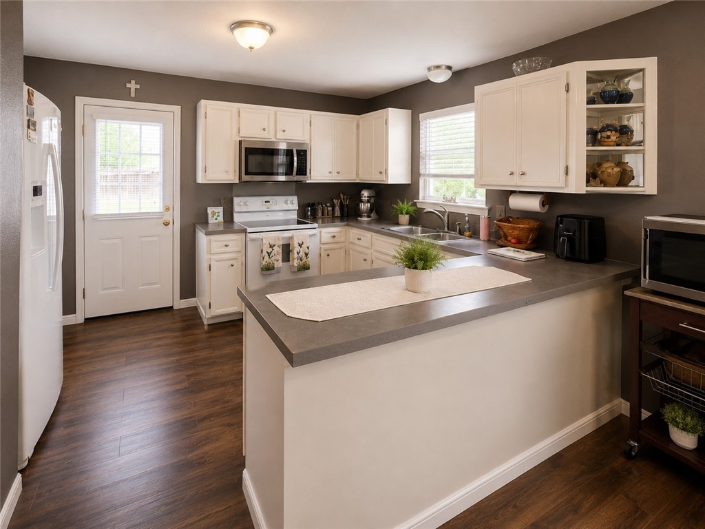 406 Bayview Blvd Property Photo 5