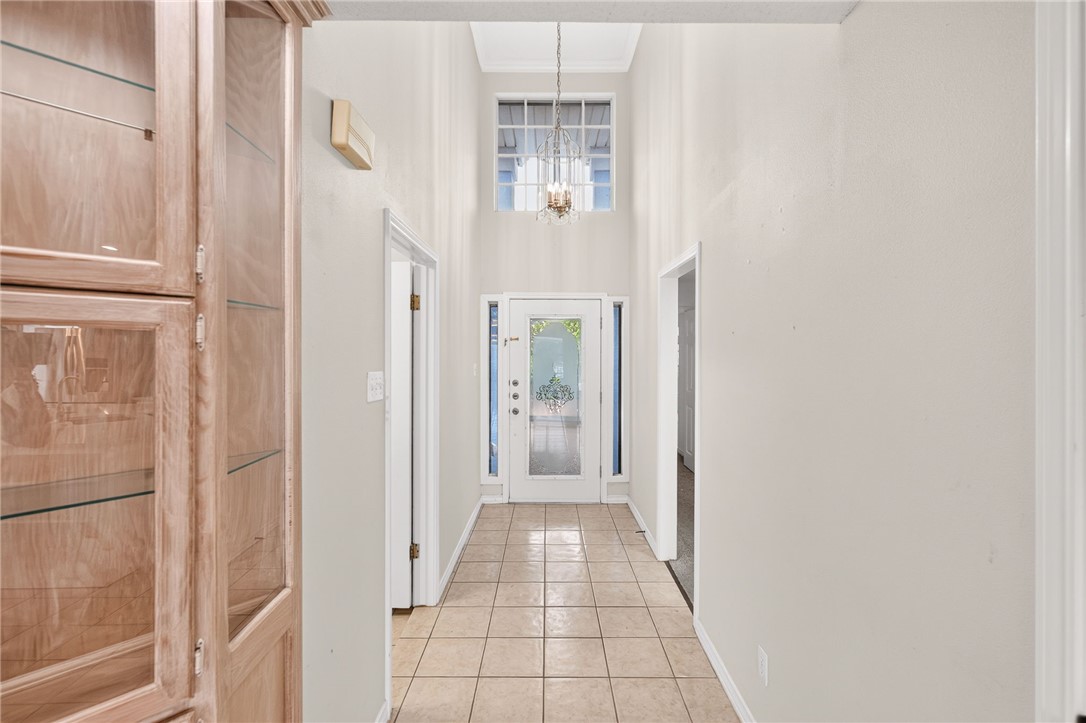15306 Key Largo Ct Property Photo 4