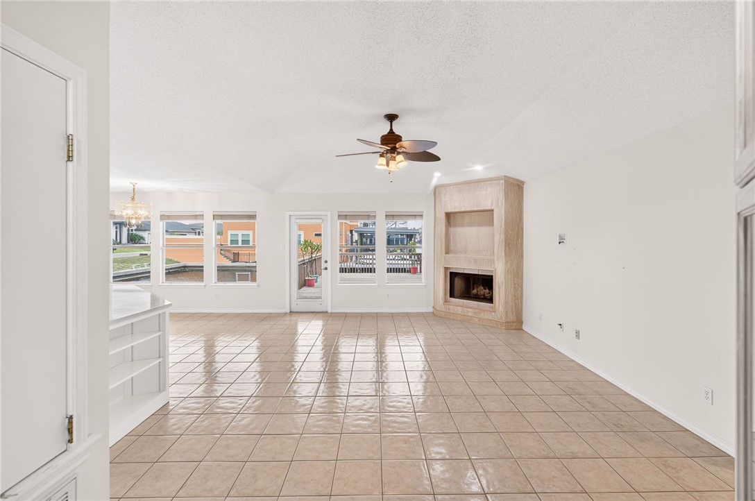 15306 Key Largo Ct Property Photo 5
