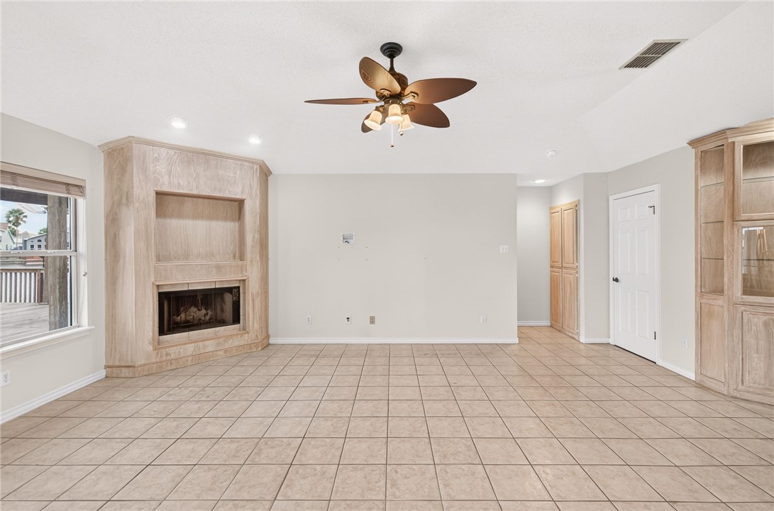 15306 Key Largo Ct Property Photo 8