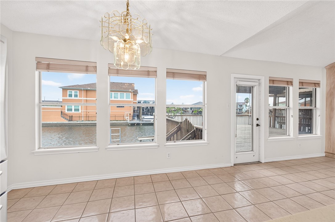 15306 Key Largo Ct Property Photo 11