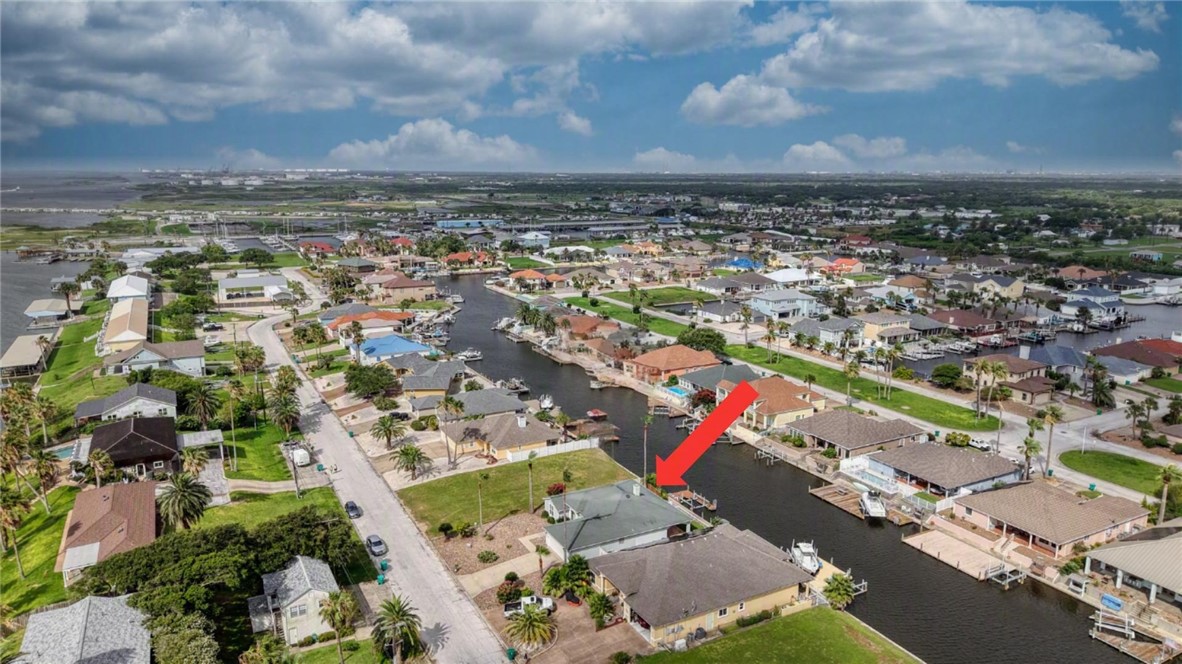 950 S Bay St Property Photo 34