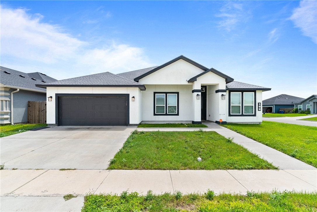 100 Speargrass Property Photo 1