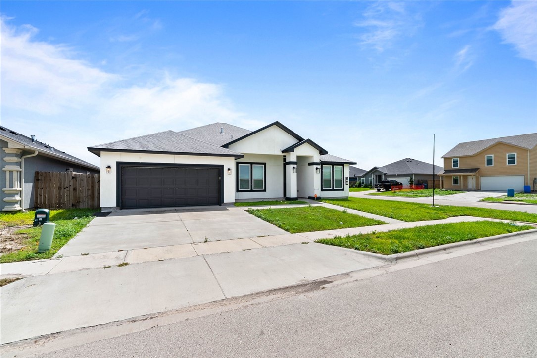 100 Speargrass Property Photo 2