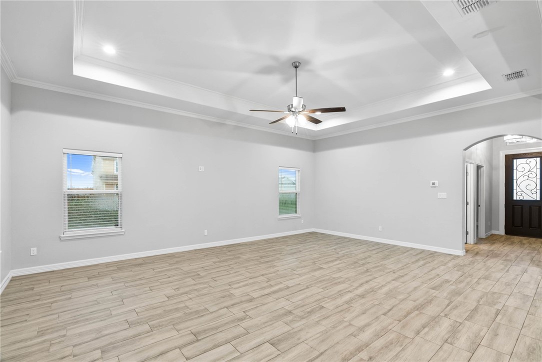 100 Speargrass Property Photo 3