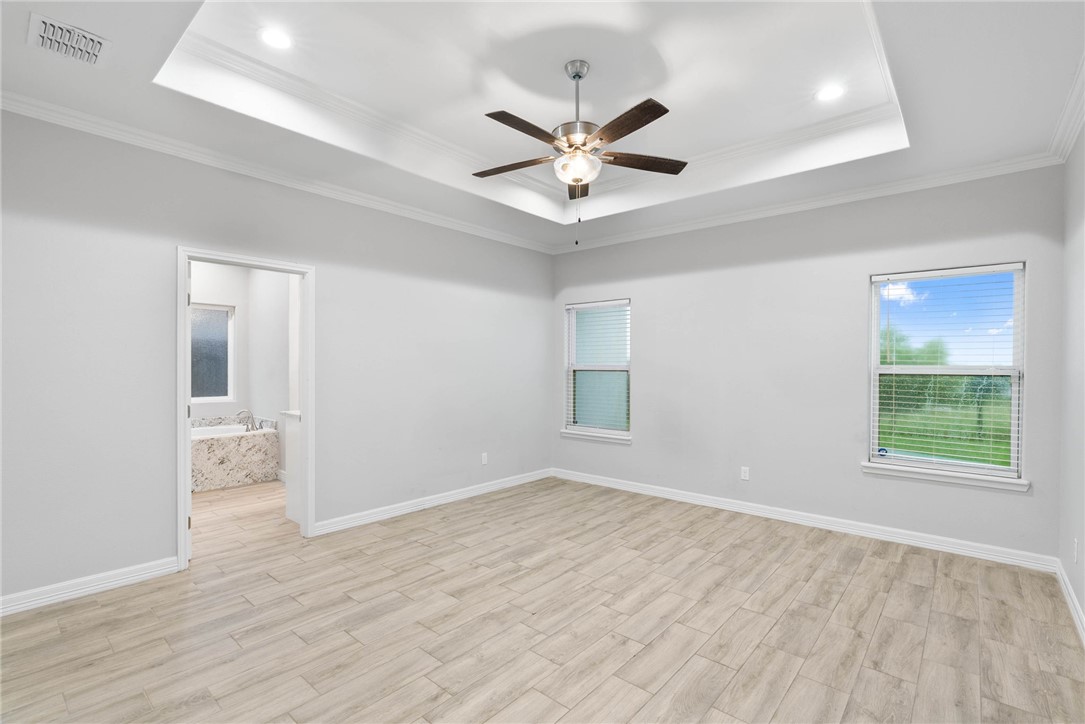 100 Speargrass Property Photo 12