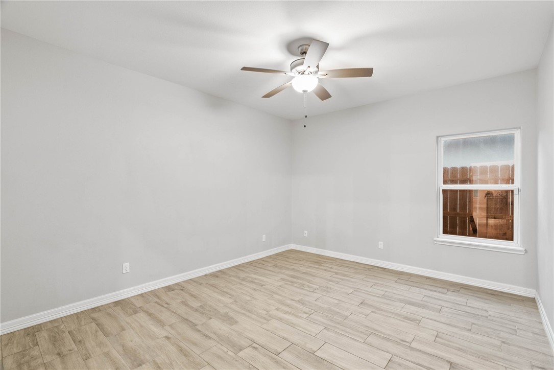 100 Speargrass Property Photo 17