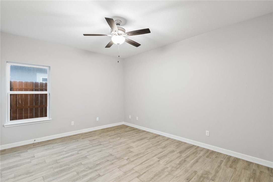 100 Speargrass Property Photo 18