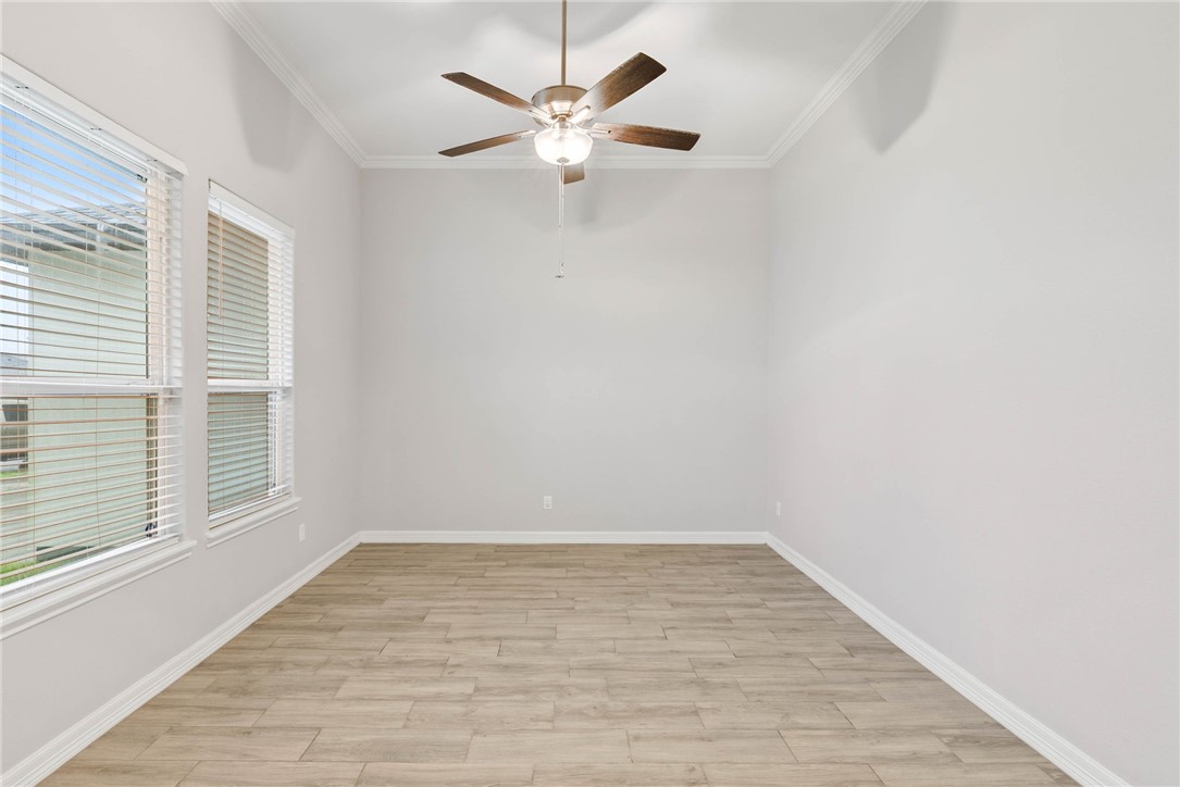 100 Speargrass Property Photo 27