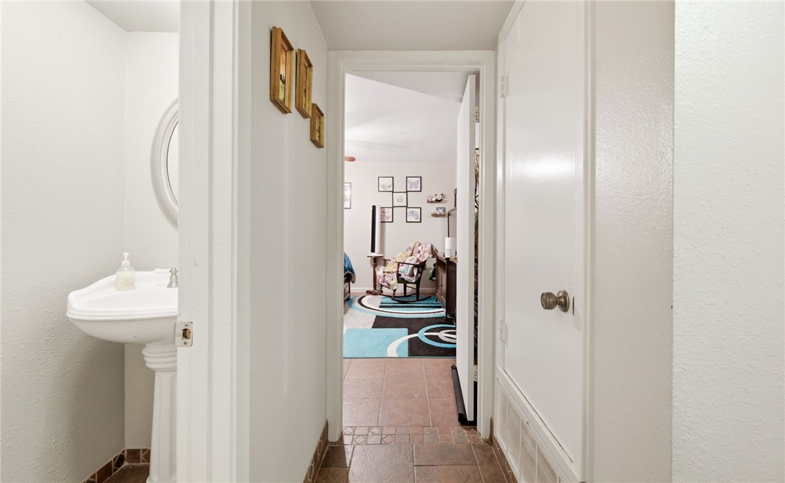 6996 Lovers Lane Property Photo 15