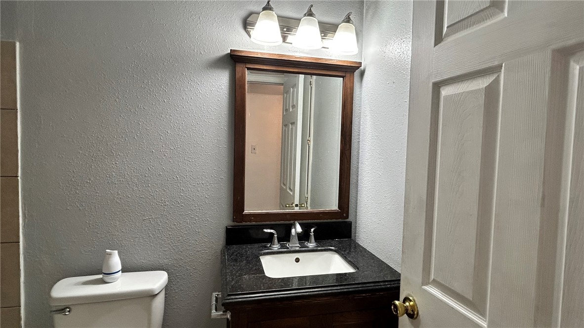 1004 Austin St 9 Property Photo 17