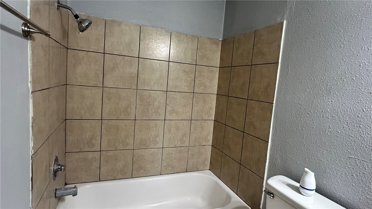 1004 Austin St 9 Property Photo 18