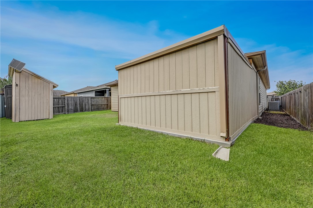 15413 Basswood Dr Property Photo 37