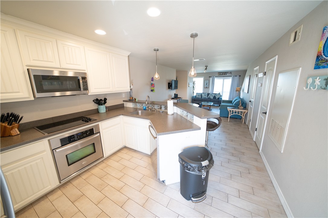 14802 Windward Dr 227 Property Photo 10