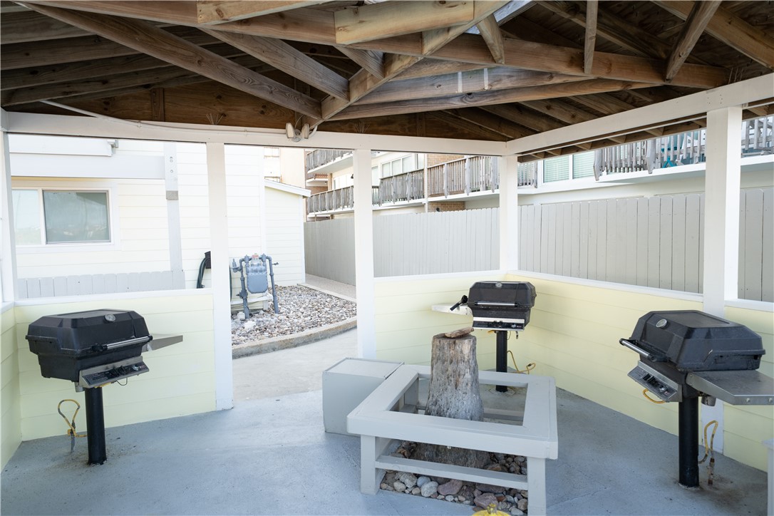 14802 Windward Dr 227 Property Photo 32