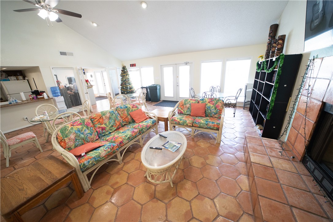 14802 Windward Dr 227 Property Photo 36