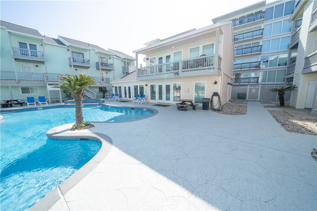 14802 Windward Dr 227 Property Photo 40
