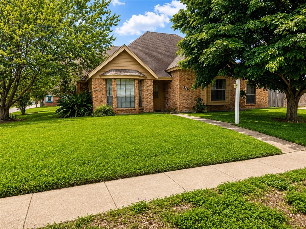 3466 Picadilly Property Photo 5