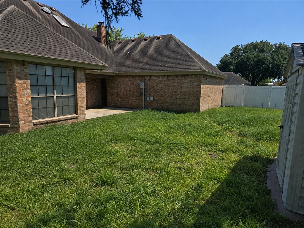 3466 Picadilly Property Photo 24