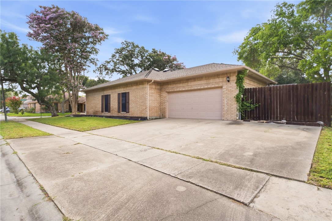 4501 Stony Creek Dr Property Photo 2