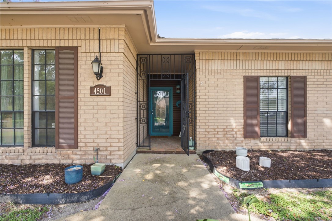 4501 Stony Creek Dr Property Photo 3