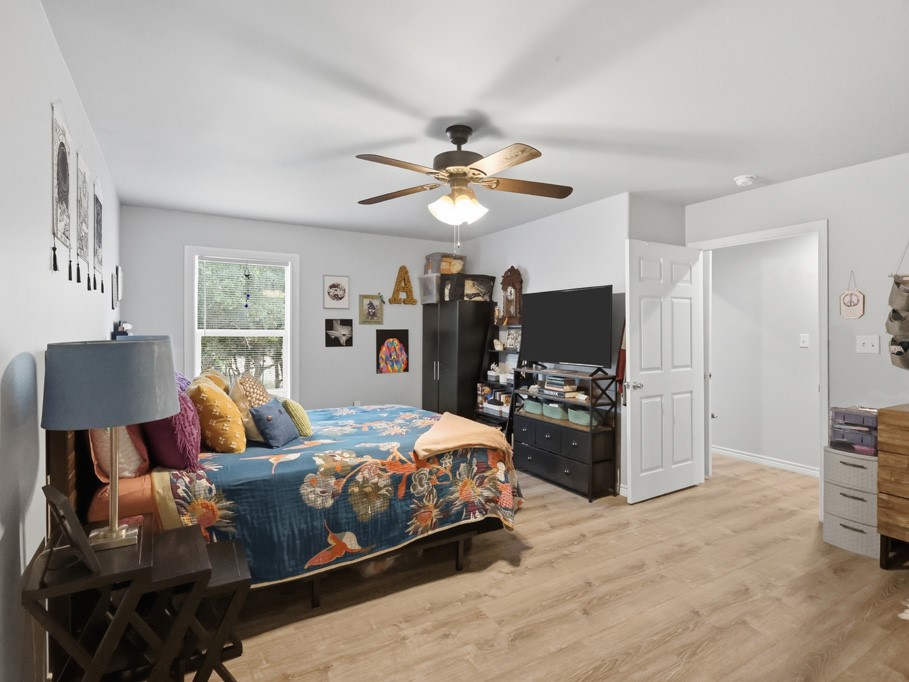 2111 Lone Star Property Photo 20