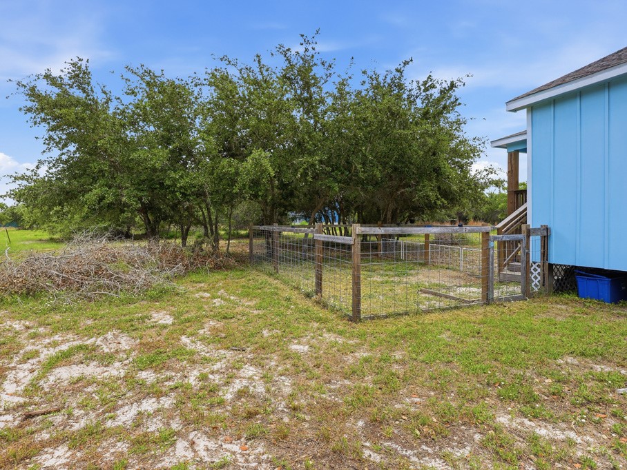 2111 Lone Star Property Photo 27