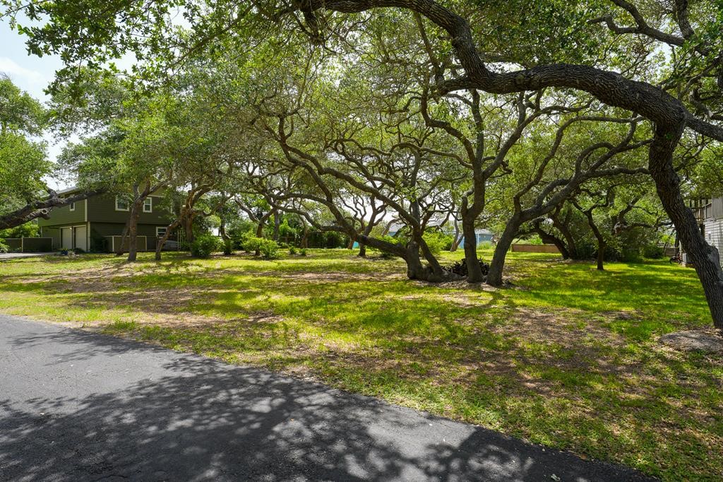 9 Bahama St Property Photo 2