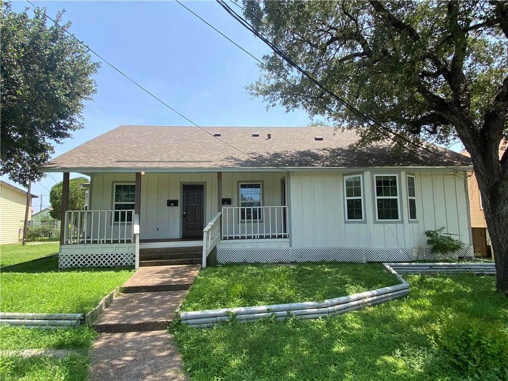 625 W Market St Property Photo 1