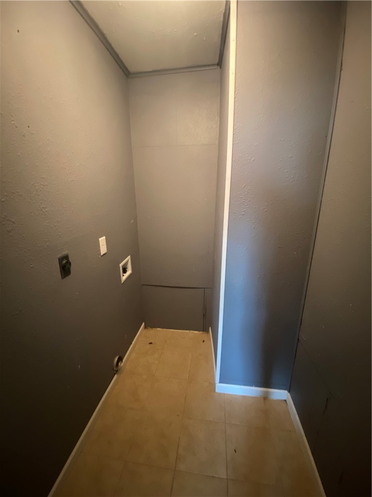 625 W Market St Property Photo 13